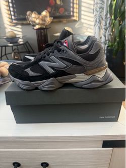 Grey/Black New Balance 9060