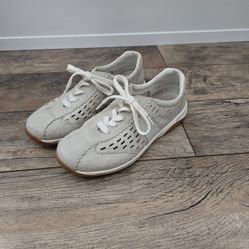 Rieker White Perforated Lace-Up Womens Size 39 Sneakers, Pre Loved 