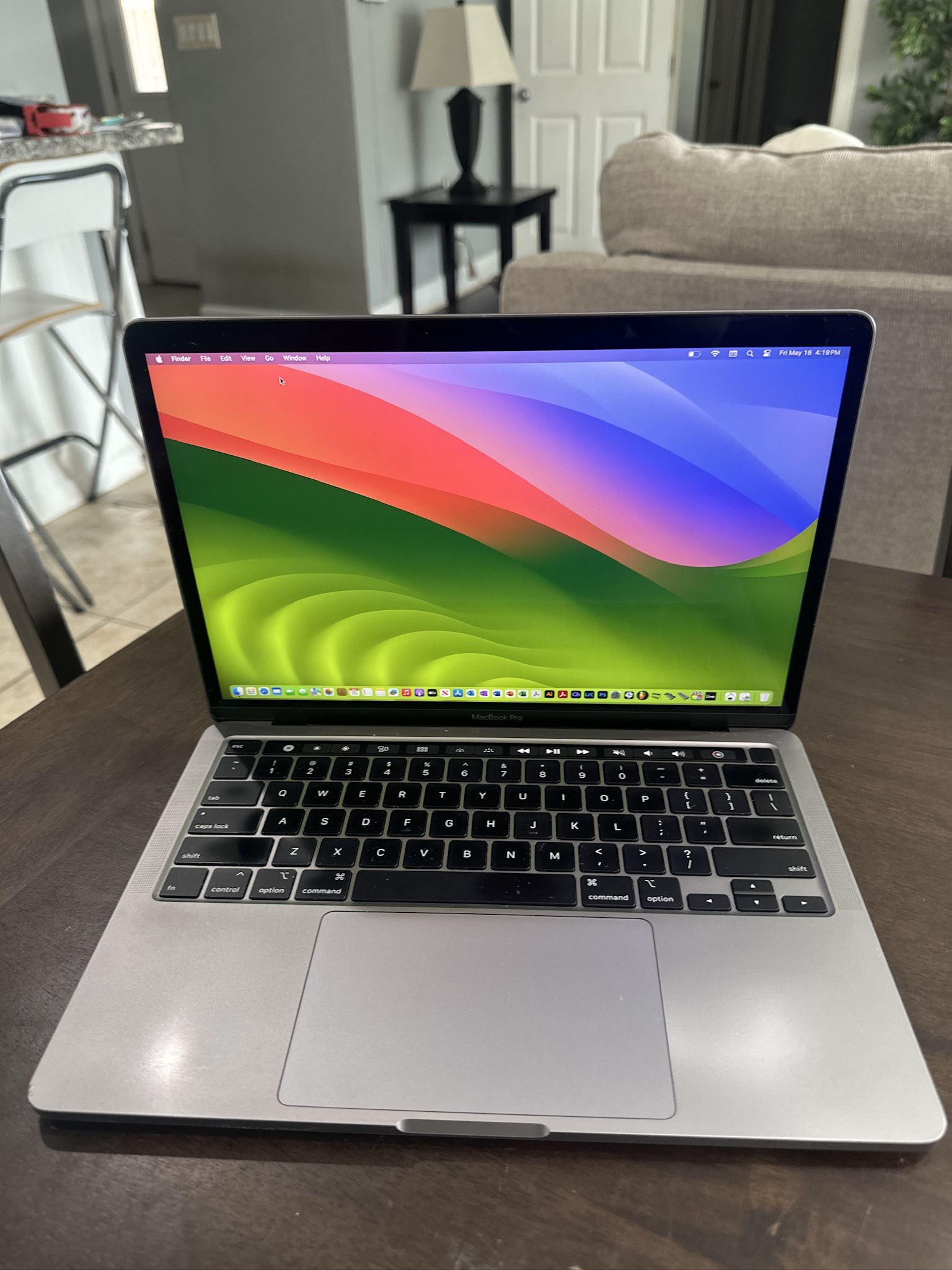 APPLE MACBOOK PRO 13” INTEL QUAD CORE i5 16GB RAM 500Gb SSD! LOADED!