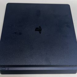 PLAYSTATION 4