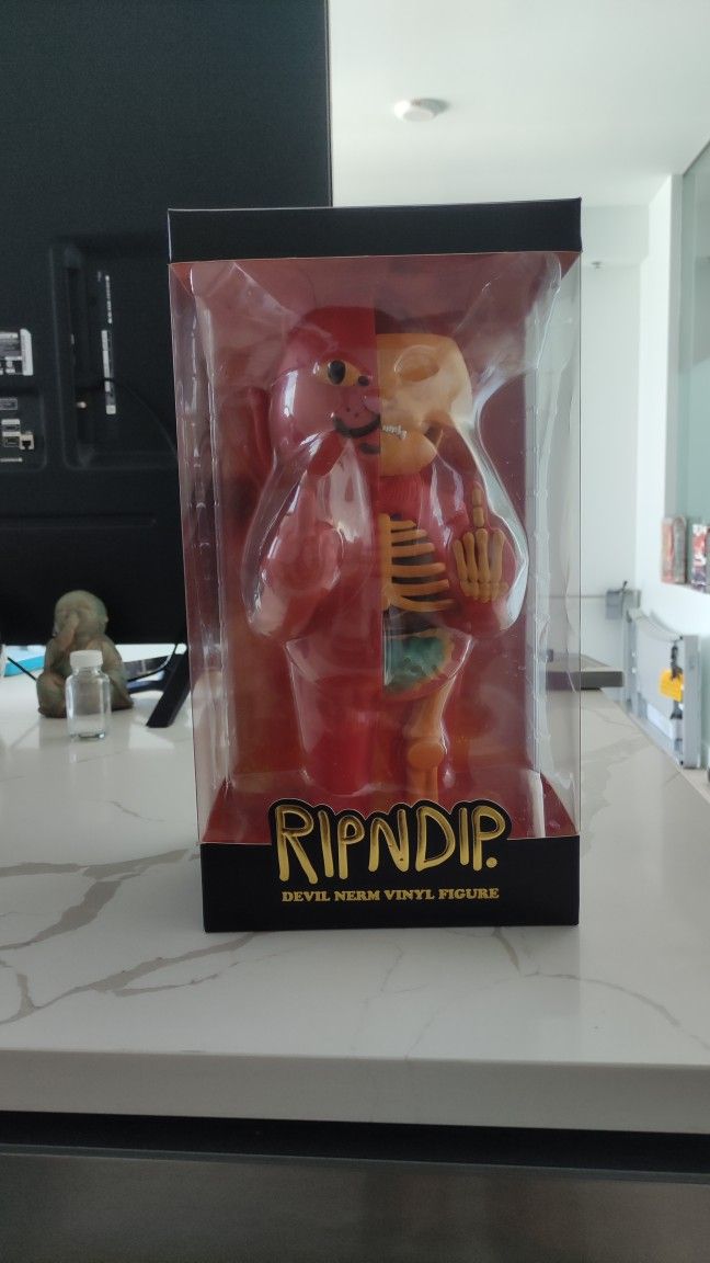 'RipNDip' DEVIL NERM VINYL FIGURE 35CM