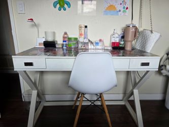 Girls Bedroom Desk w/ Chair