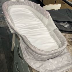 Snuggle Nest Bassinet 