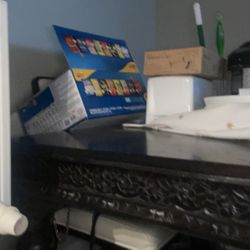 Solid Oak Dinning Table