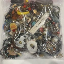3 Lb Lot Of Estate Wearable And Junk Jewelry