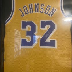 Autographed Magic Johnson Jersey 