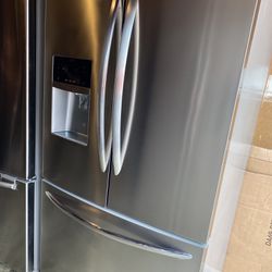 Frigidaire French Doors Stainless Steel Refrigerator 