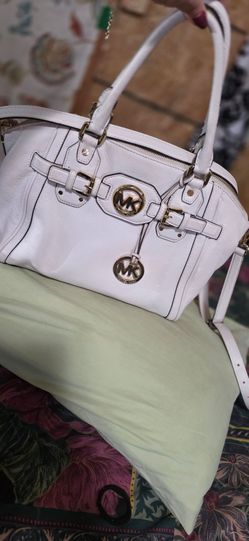 MK  PURSE