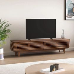 TCL 43" CLASS 4-SERIES 4K UHD HDR LED SMART ANDROID TV - 43S434 With HDMI CABLE, remote, tv stand/legs. In Great condition. Lightly used. 150$ or best