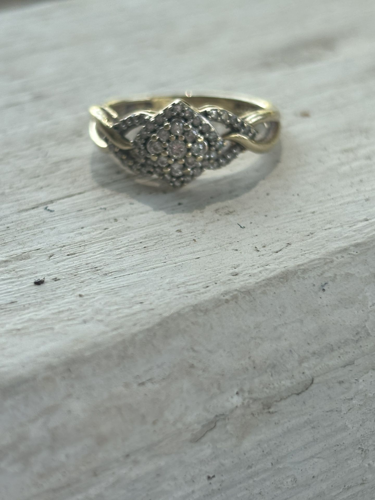 10 Kt Gold Engagement Ring