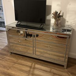 Vizio 40” 1080P Smart TV