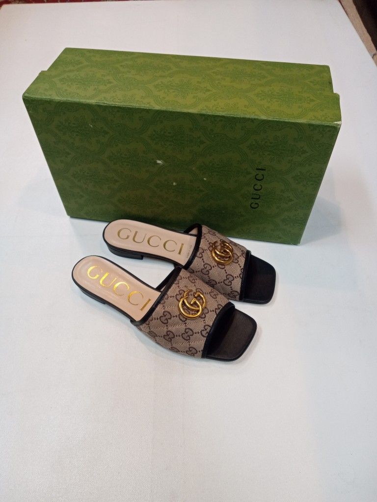 GG Monogram Matelasse Slidegg
