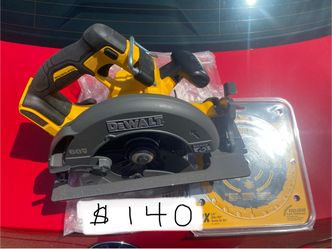 Brand New Dewalt  60v  7 1/4”   Flex Volt  w/ Blade     DCS578      Tool Only