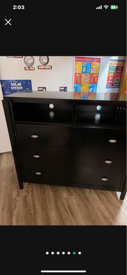 TV STAND DRESSER