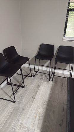 Set of 4 Black Faux Leather Bar Stools