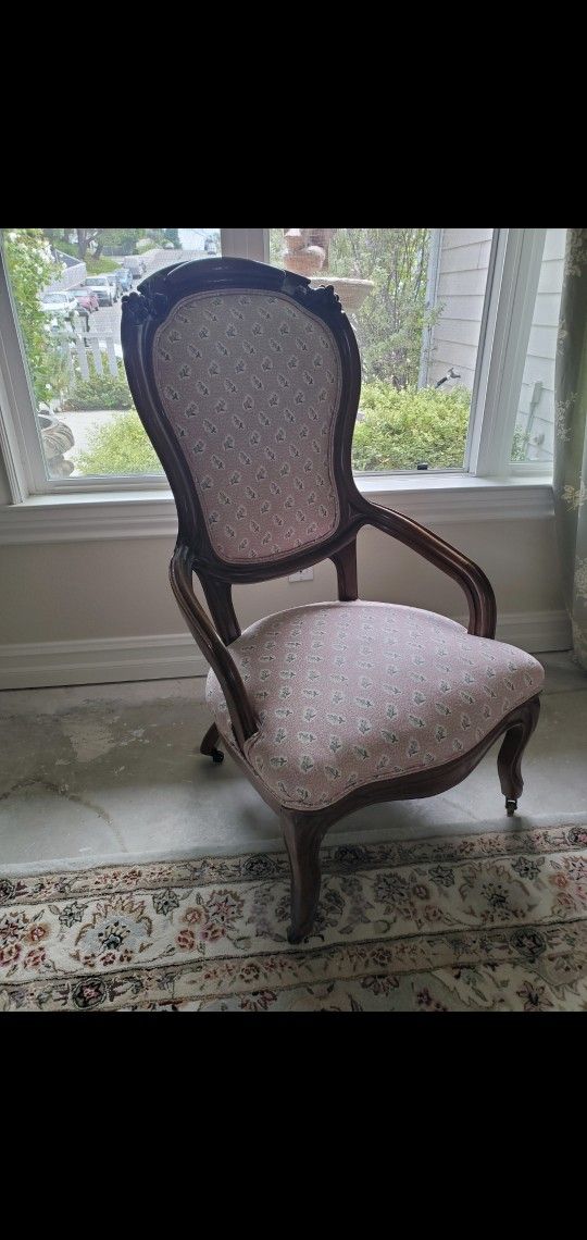 Gorgeous Antique Victorian Chair
