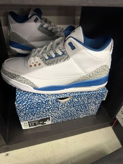 J 3's blue and white