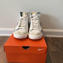 Nikes Size 11
