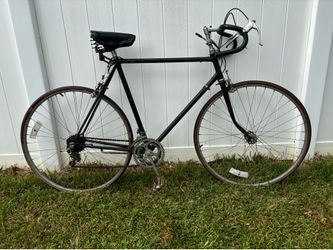 REDUCED! Vintage 10 speed bicycle