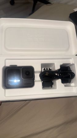 GoPro HERO13 BLACK With MicroSD 16GB Included