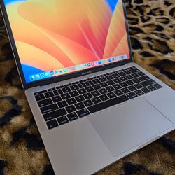 Promo 2017 Macbook Pro A1708 i5, 8gb, 256Gb SSD,Office 2022, Excellent Condition, AC Charger on Sale