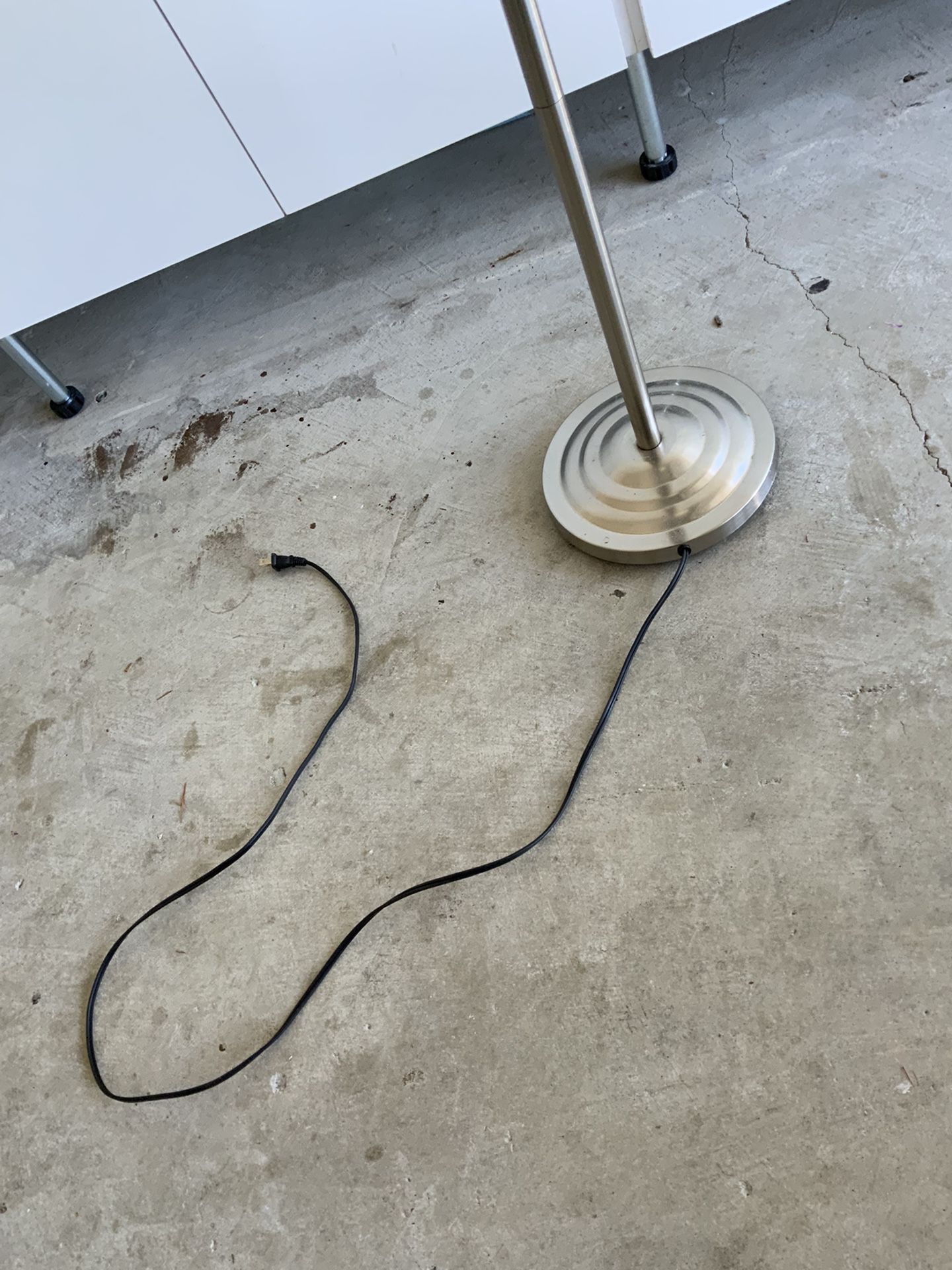 Standing Floor Lamp In Great Condition For $10