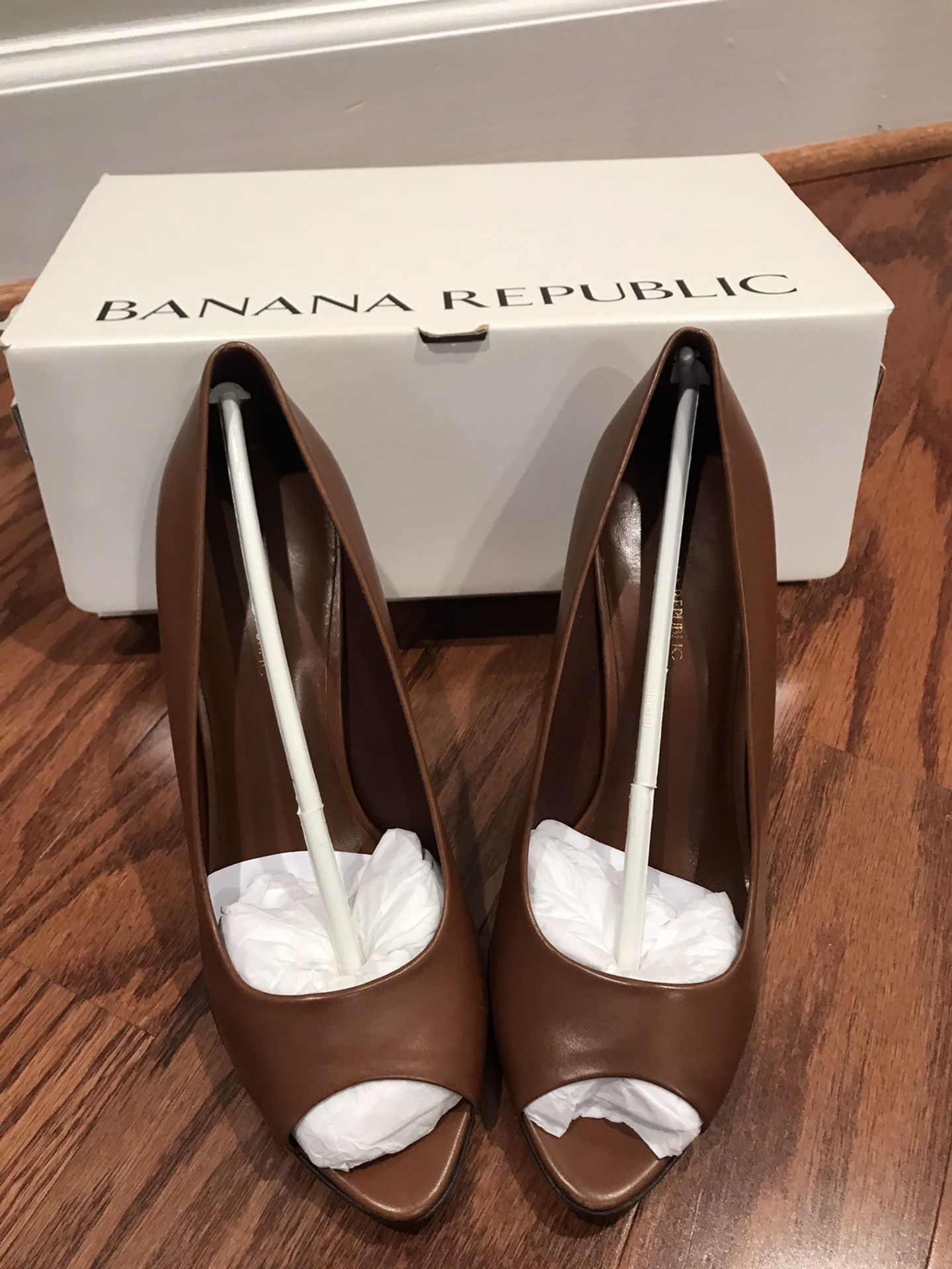 New Leather heels (Banana Republic)