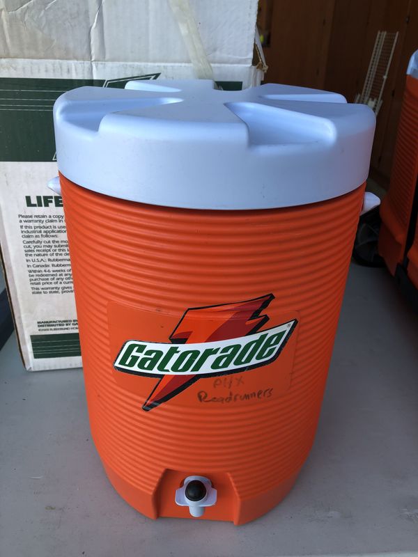 3 Gallon Gatorade Cooler for Sale in Phoenix, AZ OfferUp