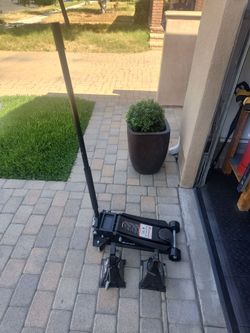 Service jack and stands