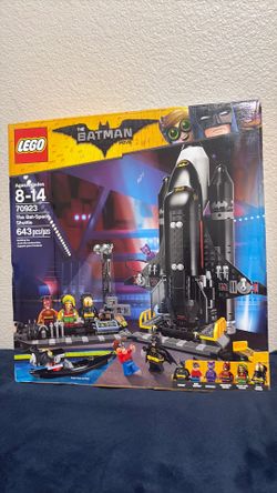 The Bat-Space Shuttle #70923 RETIRED