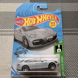 Hot Wheels Porsche Panamera Turbo S E-Hybrid Sport Turismo Silver 202/250