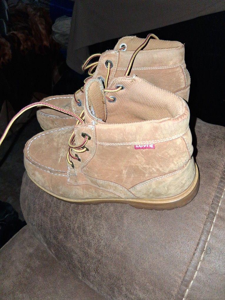 Levis Shoo