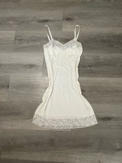 Vintage 1990s Warners Women’s White Lace Ivory Trim Slip Dress