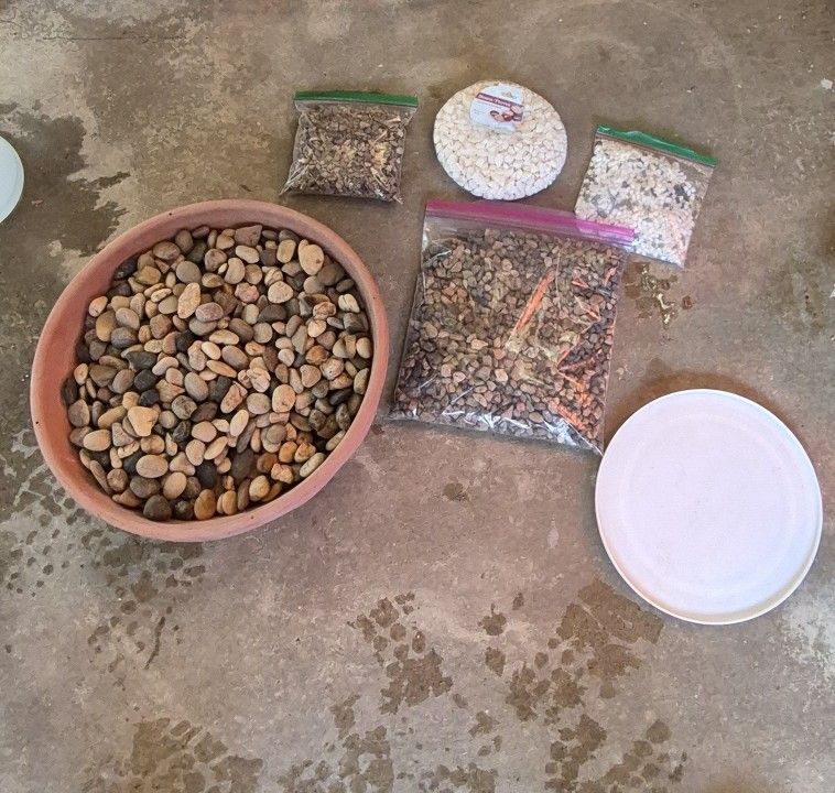SUCCULENT PLANTING KIT WITH LAZY SUSAN , TOOLS & ROCKS