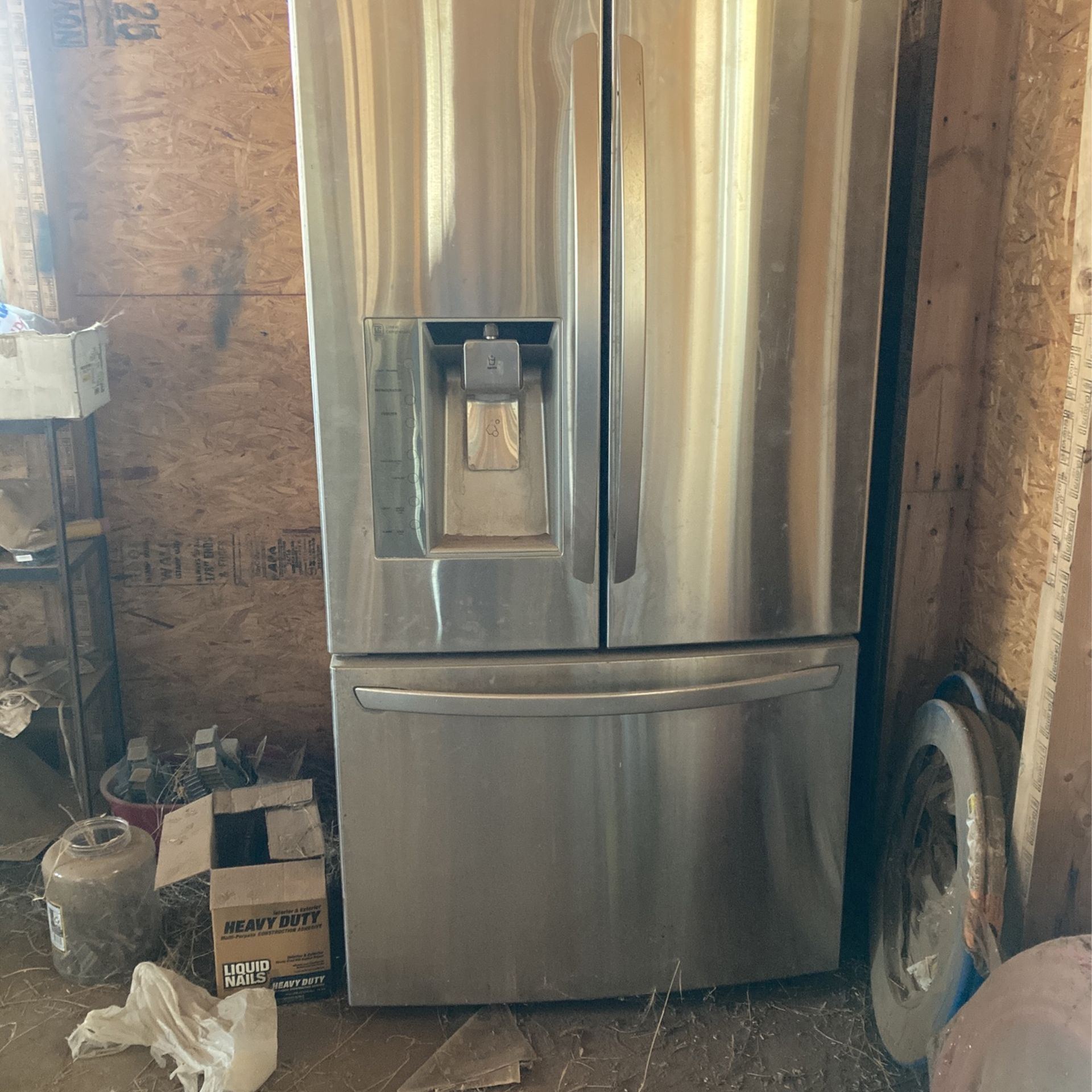 Refrigerator NEEDS TO BE fIXED for Sale in Odessa, TX OfferUp