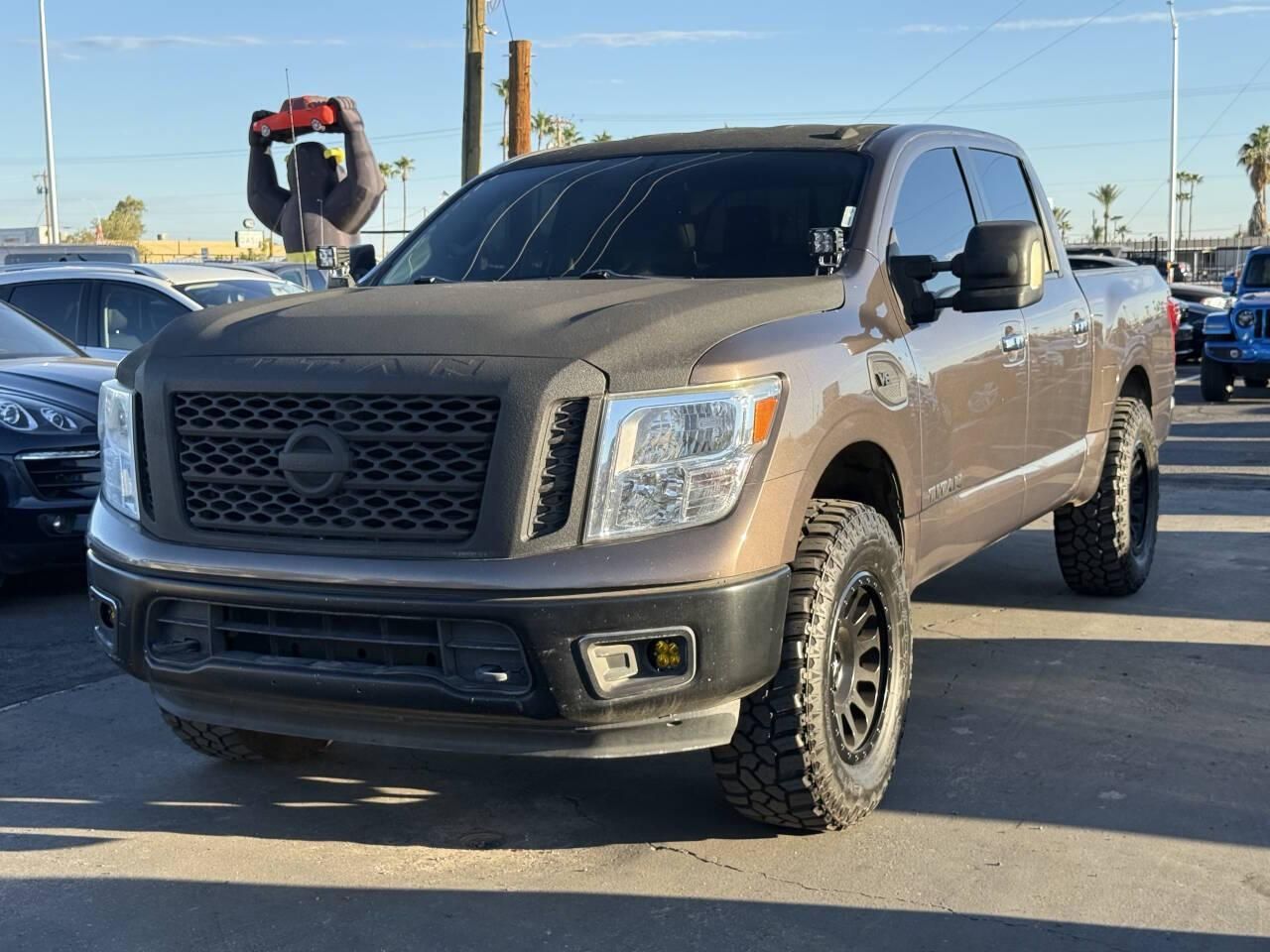 2017 Nissan TITAN