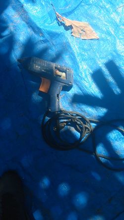 Glue gun