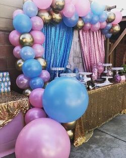 Gender reveal balloon garland