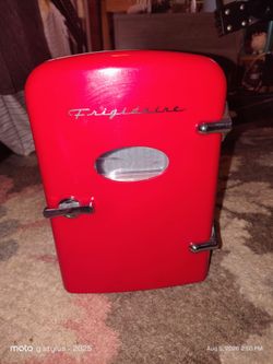 Mini fridge