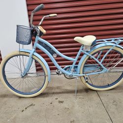 Huffy 26" Nel Lusso Cruiser Bike Light Blue