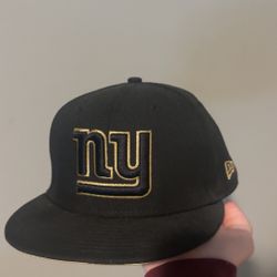 Black and Gold NY Giants fitted 7 1/4 Hat