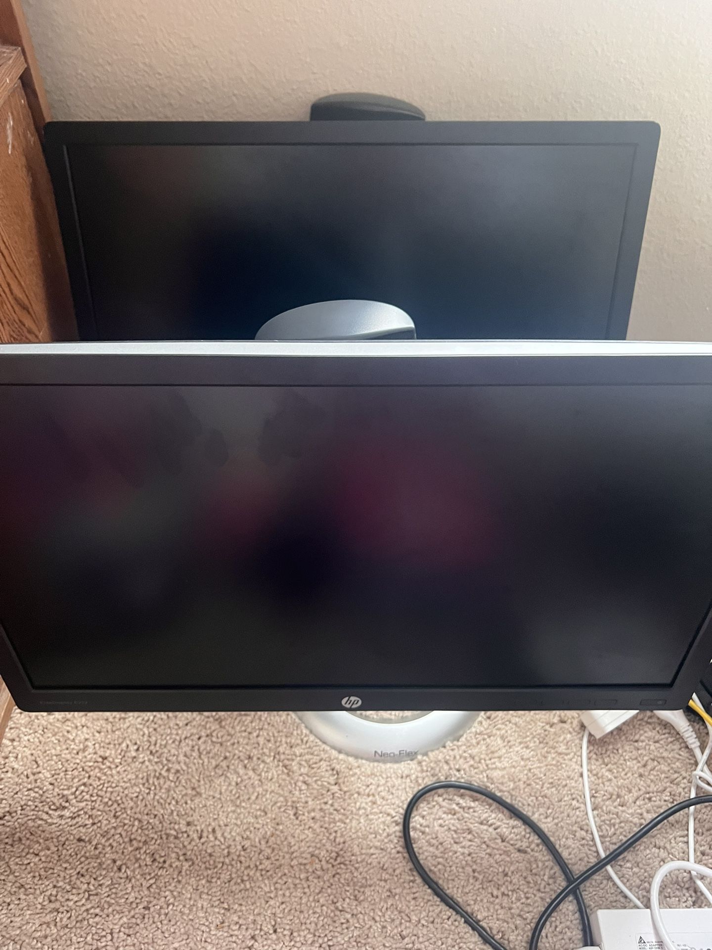 HP Dual monitors With Ergotron Neo Flex Stands