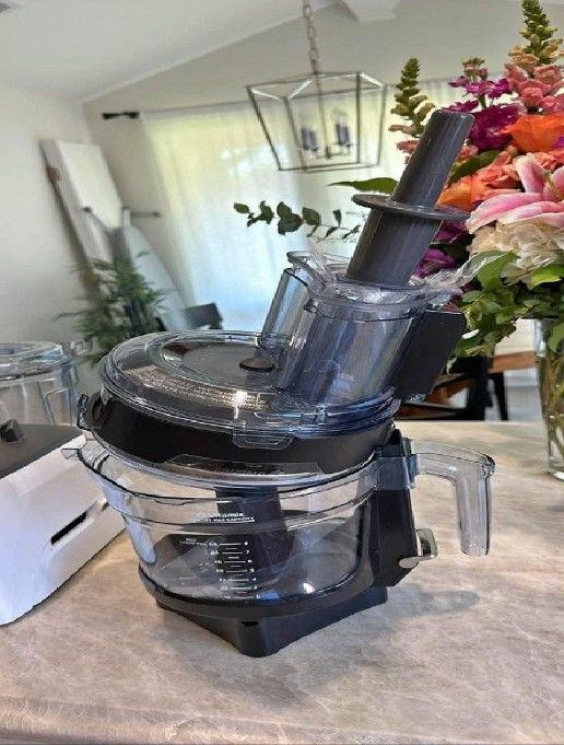 seven really Kitchen Power Tools - Food Processors Ready to Work