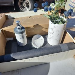 Bathroom Stuff  with rugs