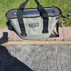 Yeti M20 Bag