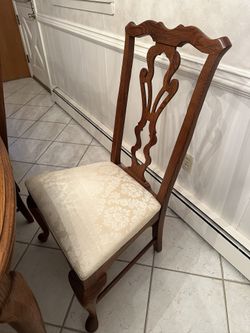 8 Seat Dinning Table