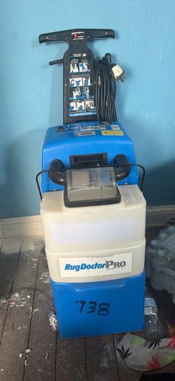 Carpet cleaner shampooer