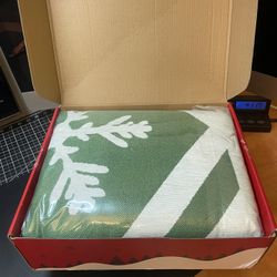 Christmas Chenille Sofa Cover 71” x 118” – Green & White – $20 New  📍 Pickup: S. Durango & 215 near IKEA  Brand new Christmas sofa cover in gift box.