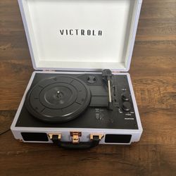 Victrola Lavender Record Player And Speaker 