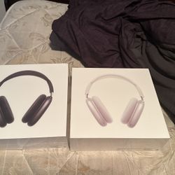 AirPod Maxes 